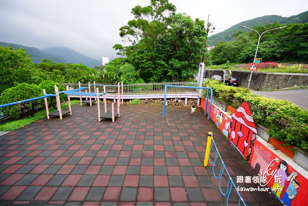 台北景點推薦-士林親子旅遊彩色溜滑梯【雙溪國小】