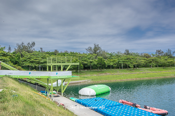 【台東森林公園活水湖】親子玩水景點與魚共游