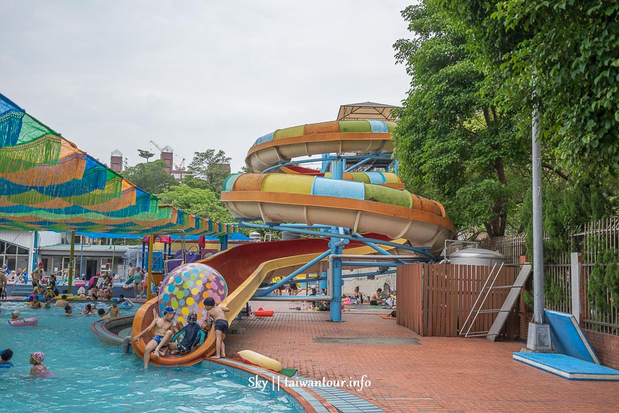 2022【玉泉公園游泳池】台北親子景點室內玩水滑水道雨天備案