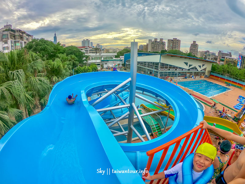 2023【玉泉公園游泳池】台北親子景點室內玩水滑水道雨天備案