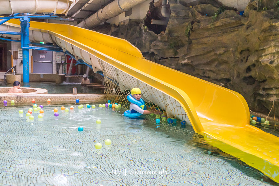 2022【玉泉公園游泳池】台北親子景點室內玩水滑水道雨天備案